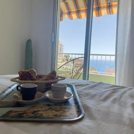 Peaceful Sea View Apartment+parking Apartamento